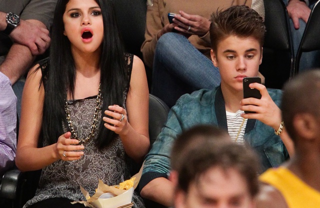 Selena Gomez cambia de teléfono para olvidar a Justin Bieber