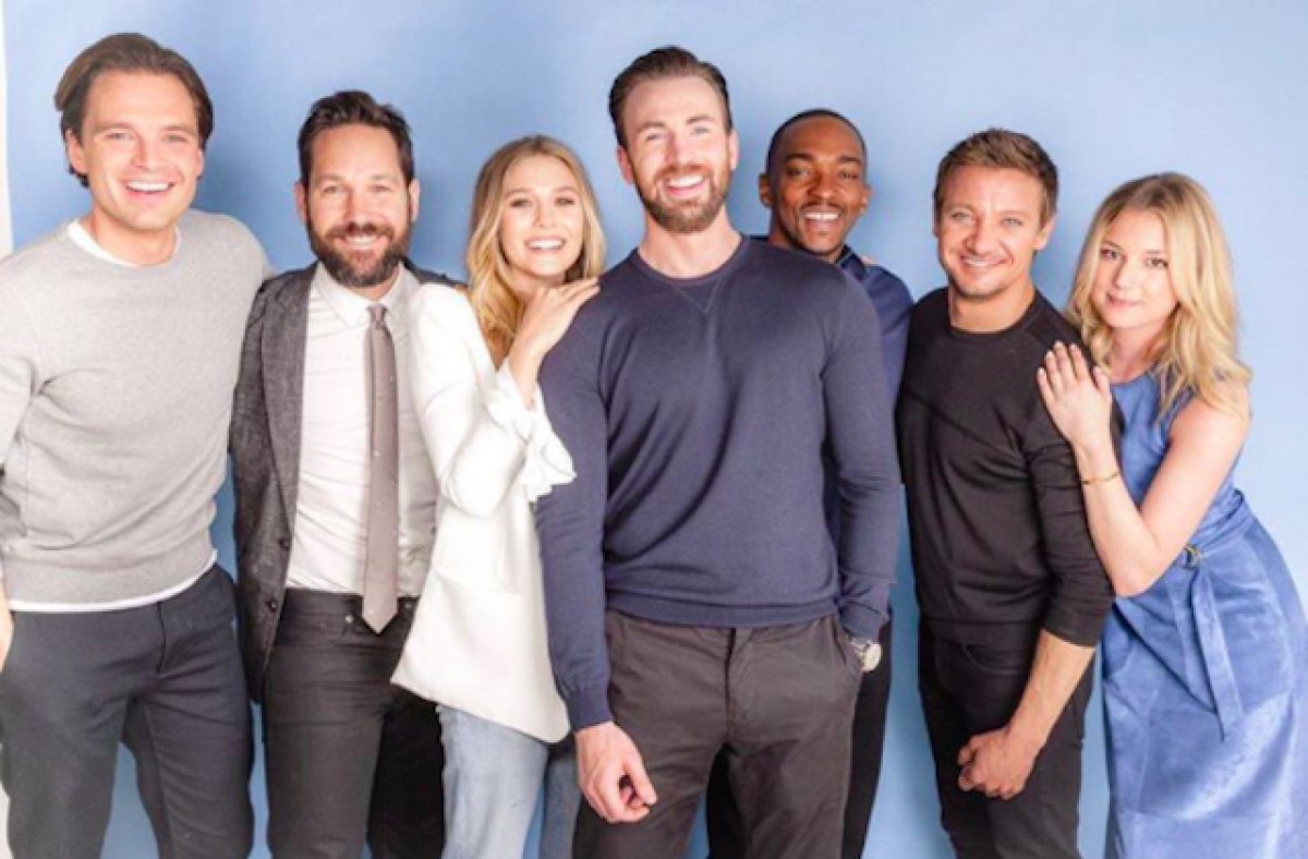 Elizabeth Olsen y el reparto de 'Captain America'