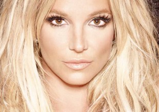 Britney Spears la lía en un concierto