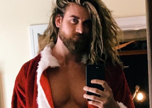 La nueva moda es vestir de Papá Noel sexy