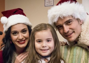 Katy Perry y Orlando Bloom, de Papá Noel por una buena causa