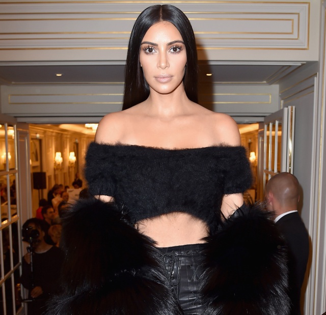 Kim Kardashian vuelve a las redes sociales con un estilo sencillo