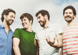 Els Amics de les Arts, la exitosa banda catalana, está de vuelta