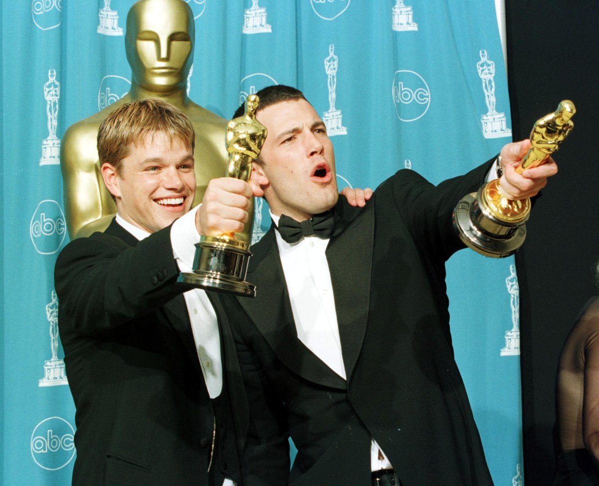 20 fotos de los Oscar de los 90 que te harán suspirar fuerte