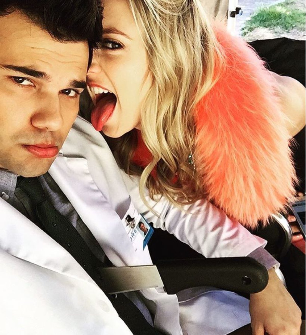 10 fotos de Taylor Lautner y Billie Lourd que te harán creer en el amor