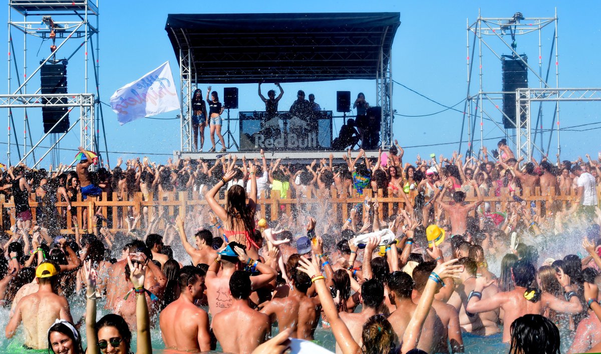 Festivales en la playa: la guía definitiva para disfrutar de música y mar estas vacaciones