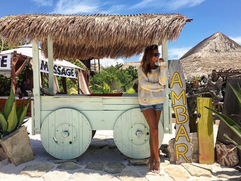 Lara Álvarez no se conforma con las playas de Honduras y ha buscado más