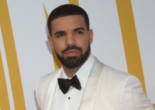 10 'looks' que nos recuerdan por qué Drake es uno de los mejores vestidos