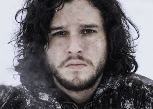Esta foto de Jon Snow y un famoso piloto se ha convertido en viral