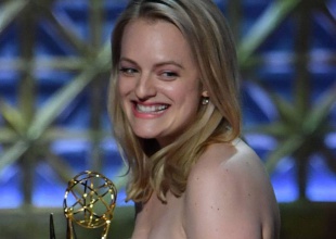 Emmy 2017: ‘The Handmaid's Tale’ y ‘Big Little Lies’ arrasan, con el beso de la noche y una maldición