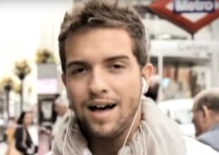 Cantantes que grabaron sus videoclips caminando por las calles de grandes ciudades