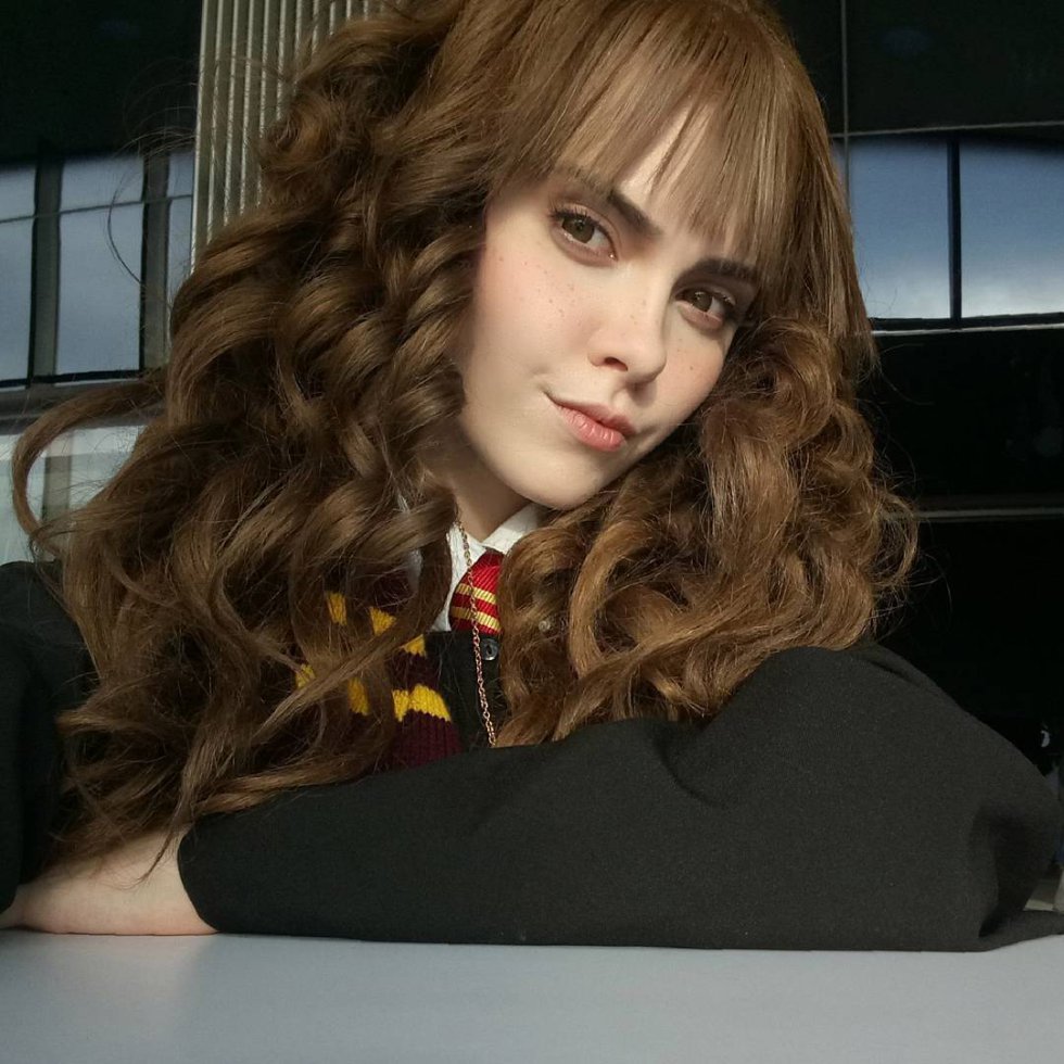 Hermione, Daenerys o Harley Quinn… esta chica puede convertirse en quien quiera