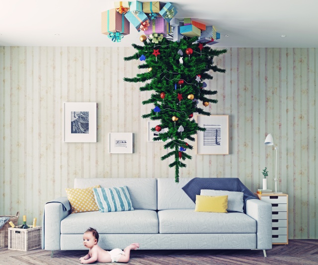 Dale la vuelta a la tradición: llega el árbol de Navidad invertido