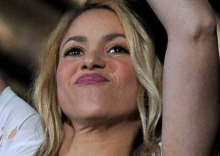 Shakira celebra el Grammy, ¡a saltos con Piqué!