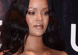 Rihanna anuncia su línea de ropa interior con una foto