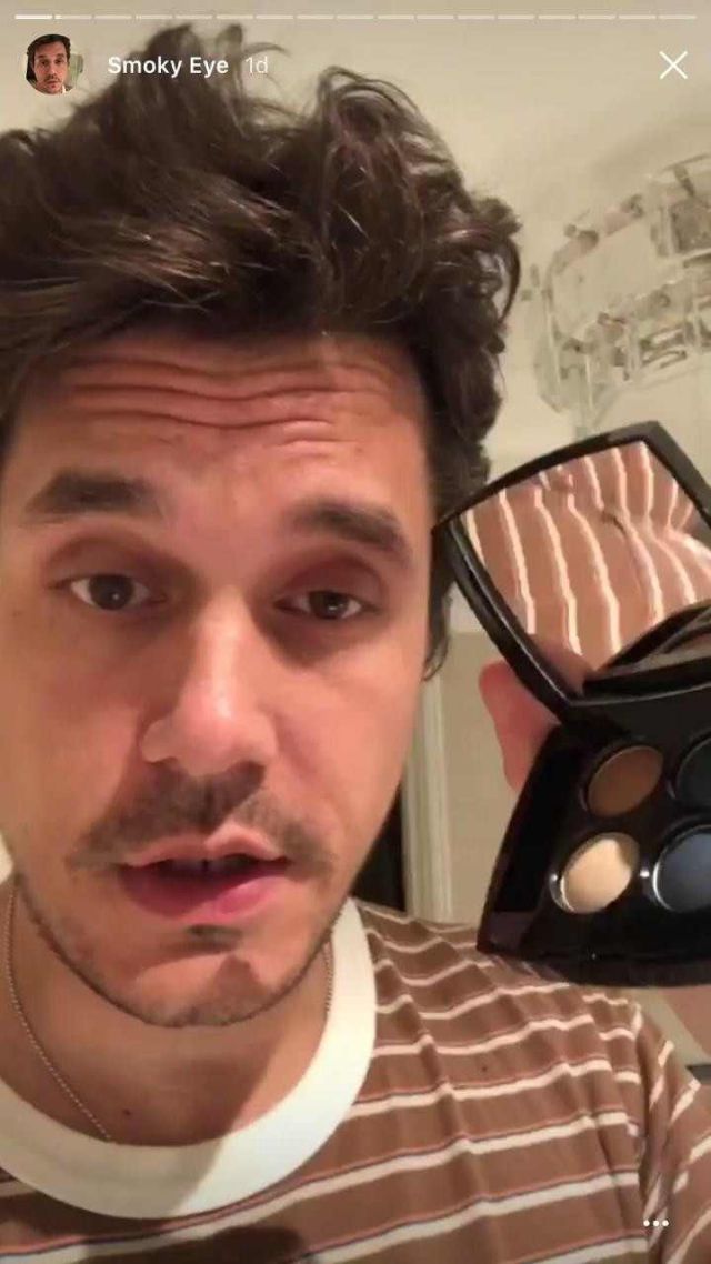 John Mayer puede enseñarte a maquillarte los ojos mejor que cualquier chica
