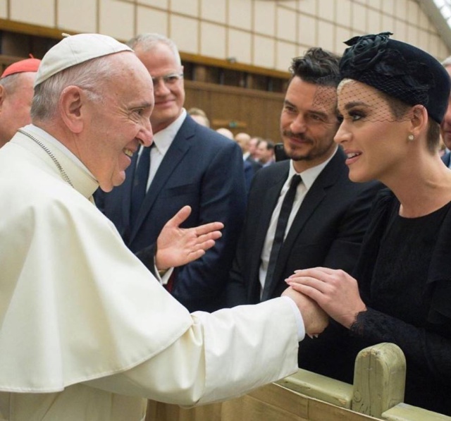 El Papa Francisco “bendice” la reconciliación de Katy Perry y Orlando Bloom