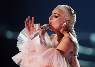 Podría haber una línea de maquillaje de Lady Gaga en camino