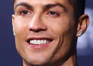 Enrique Iglesias y Cristiano Ronaldo se unen por una buena causa
