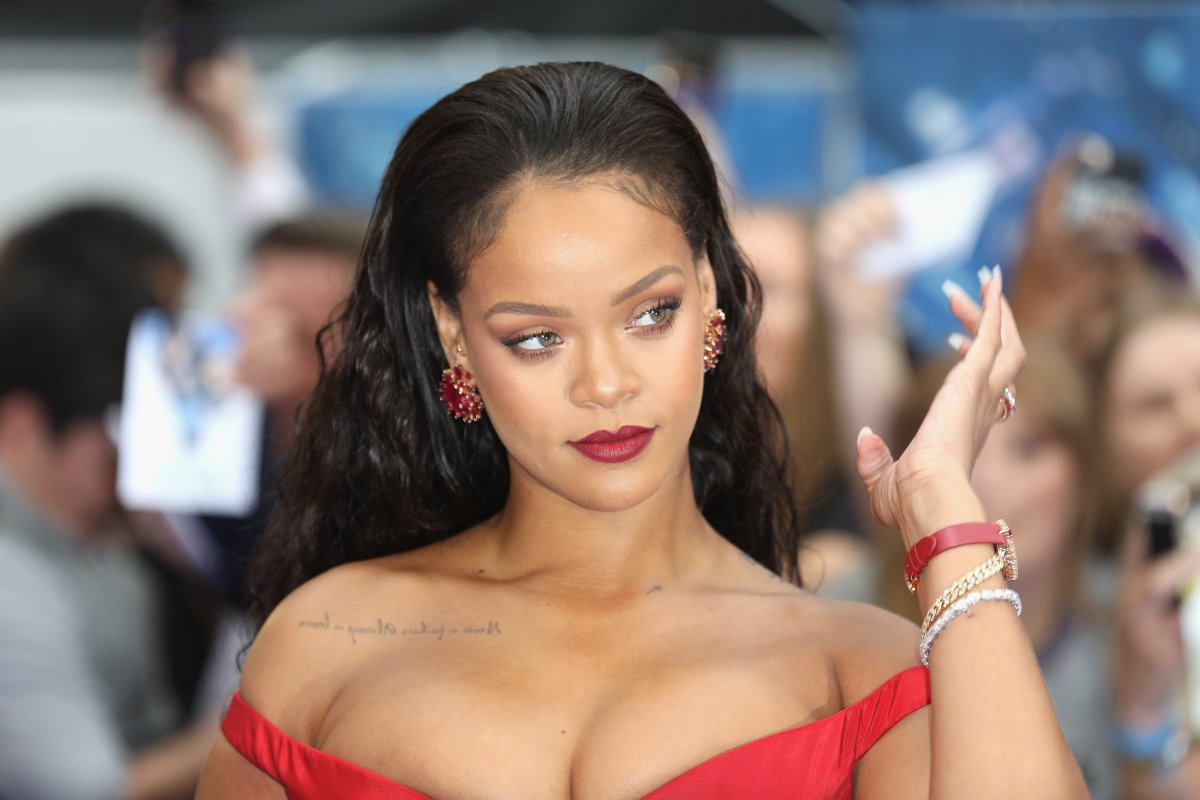 Rihanna, Katy Perry y otros artistas que abandonaron el instituto