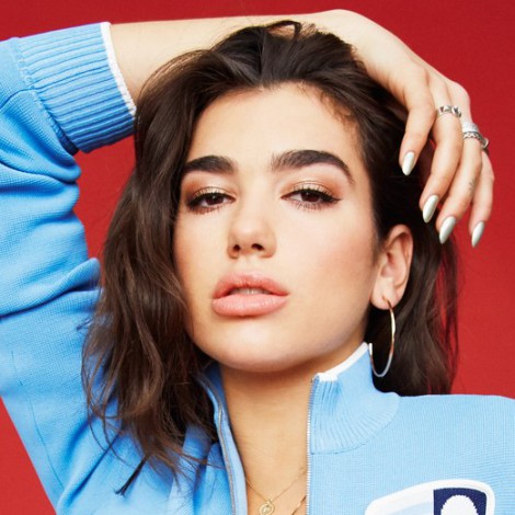 Dua Lipa, Rudimental y Anne-Marie le pisan los pies a Álvaro Soler