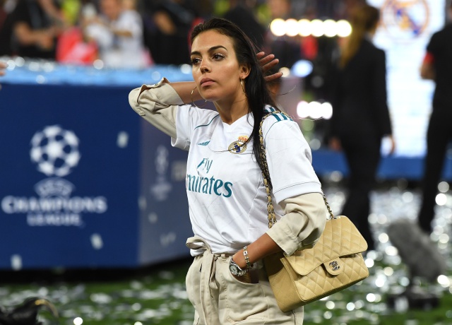 El indescriptible 'look' de Georgina Rodríguez para pasear por Milán