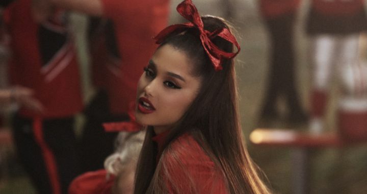 Buzo Desviación zona Ariana Grande se convierte en una animadora en 'Thank U, Next' | Música |  LOS40