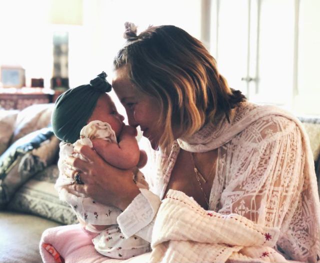 Kate Hudson reivindica la lactancia materna con una foto viral