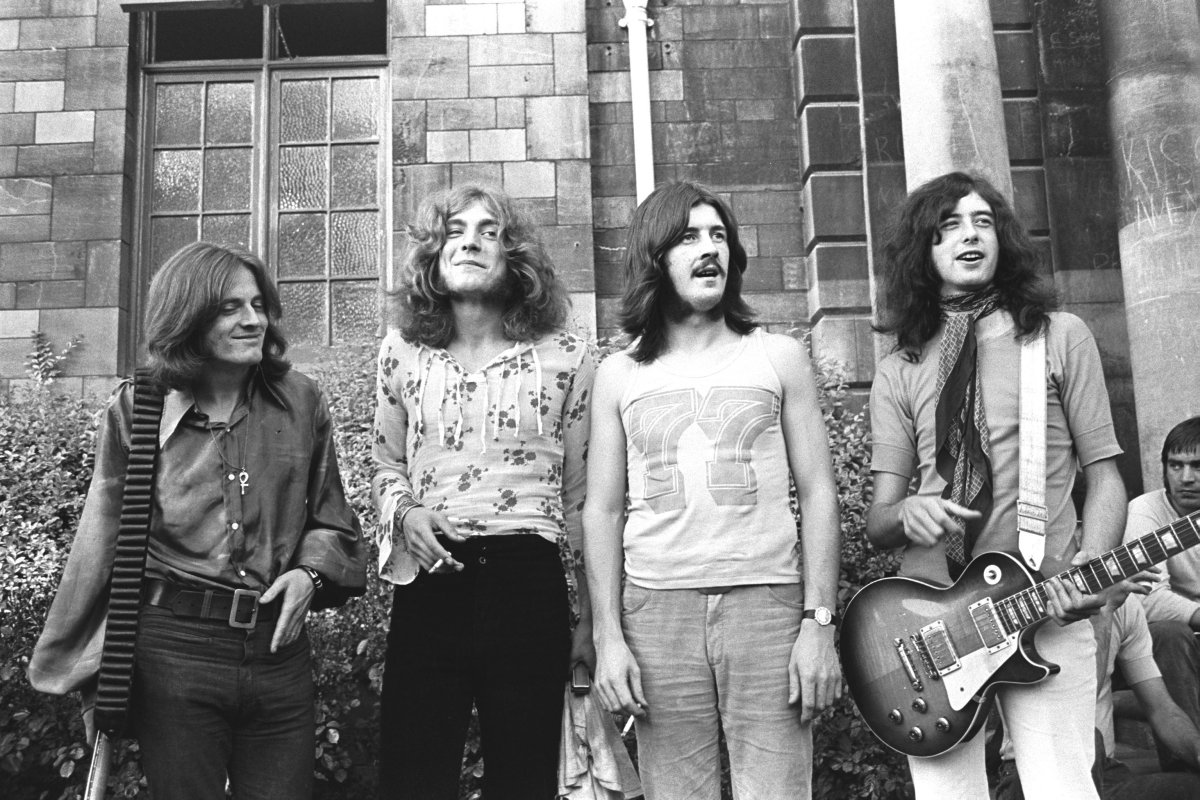 6. Led Zeppelin (138.000 copias)