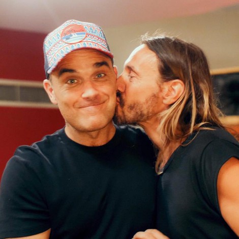 Robbie Williams y Bob Sinclar lanzan ‘Eléctrico Romántico’ tras coincidir en el colegio de sus hijos
