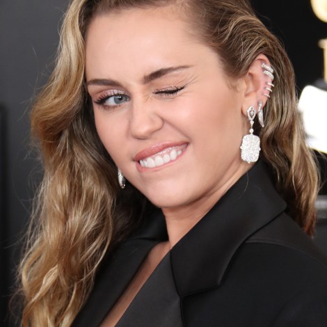 Miley Cyrus logra burlar la censura de IG con los pezones