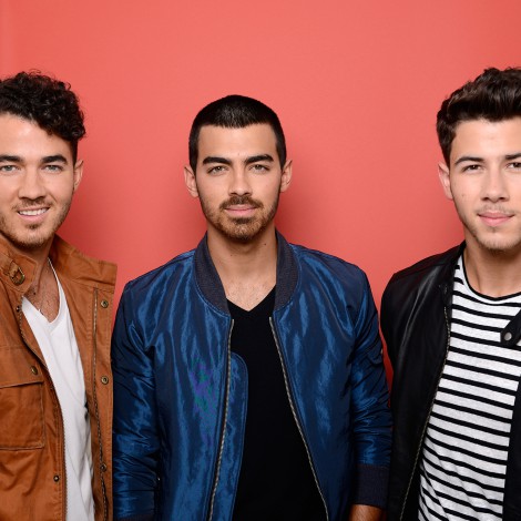 Las mujeres de Jonas Brothers, protagonistas en Sucker