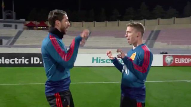 Sergio Ramos y Muniain celebran los goles con el “tiki-tiki-miau-miau” de Ylenia