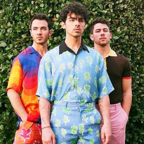 Los Jonas Brothers se quedan con todos anunciando su próxima colaboración