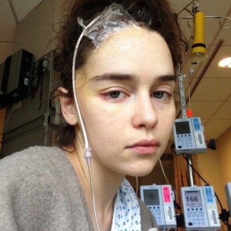 Emilia Clarke comparte sus duras imágenes en el hospital tras sufrir dos aneurismas