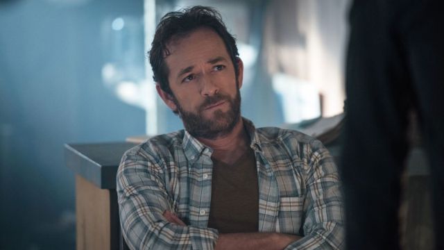 Esta ha sido la última (y emotiva) escena de Luke Perry en 'Riverdale' |  Cine y Televisión | LOS40