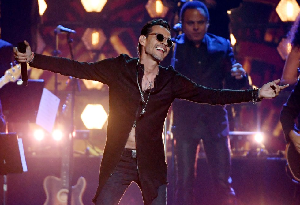 Marc Anthony abrió la gala con su nuevo single, 'Parecen viernes'.