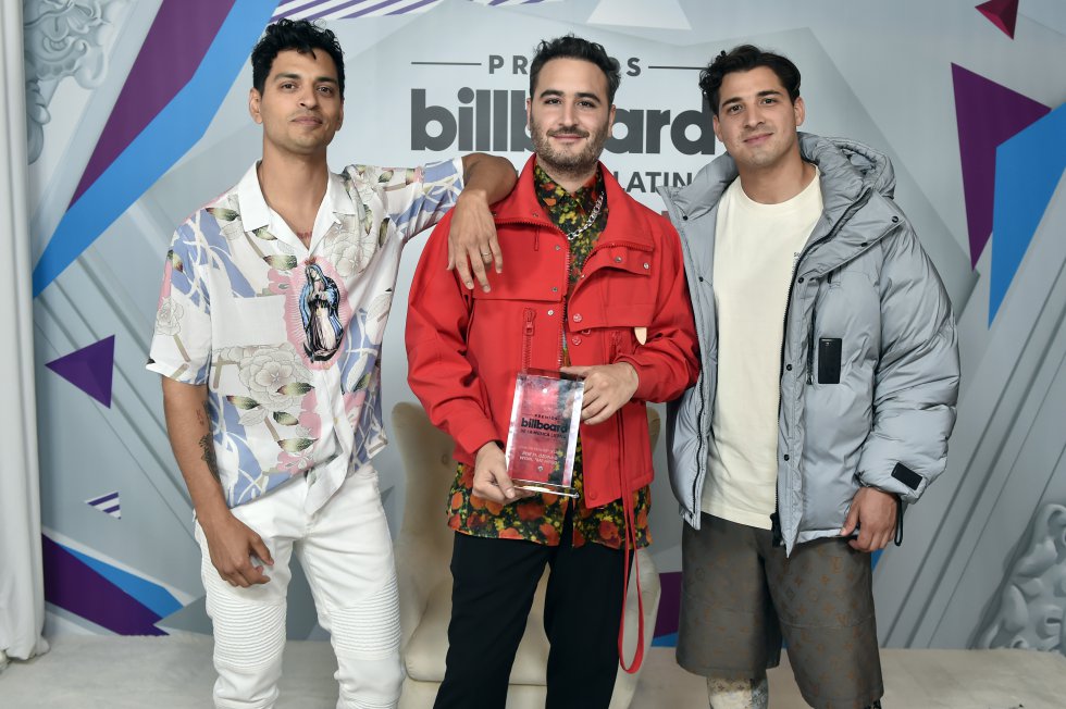 Reik recibió el premio a la mejor canción latin pop por 'Me niego' junto a Ozuna y Wisin.