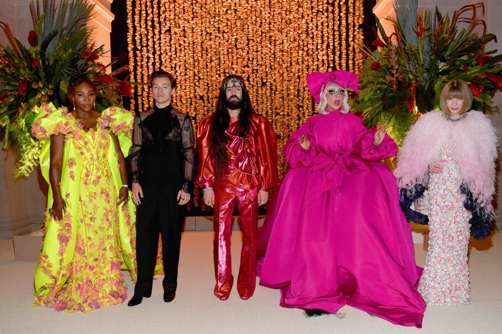 Lady Gaga posó con Serena Williams, Harry Styles, Alessandro Michele y Anna Wintour...todos iconos de moda