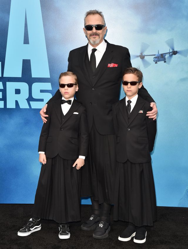 Miguel Bosé lleva a sus hijos, por primera vez, a una alfombra roja de Hollywood