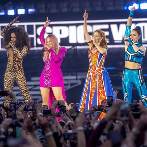Así fue el polémico regreso de las Spice Girls a los escenarios