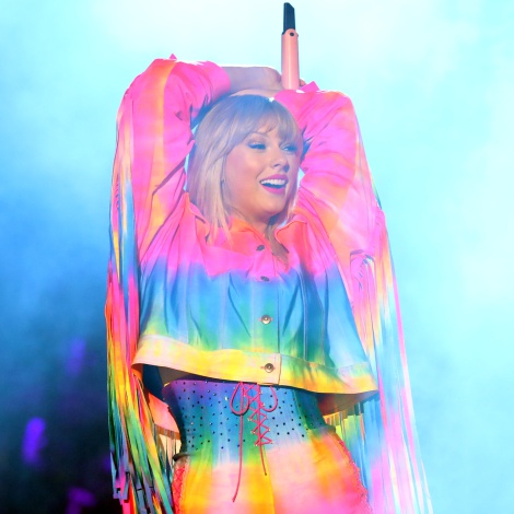 Taylor Swift reivindica el Orgullo con un estilismo y un discurso que son una auténtica fantasía