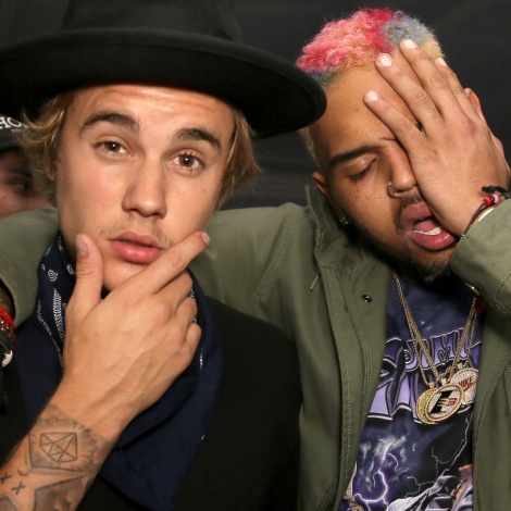 Chris Brown anuncia su colaboración con Justin Bieber