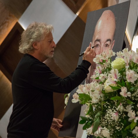 Boyero sobre el funeral de Antonio Resines: “Es ramplón, pero más de lo que se puede esperar de algunas de sus películas”