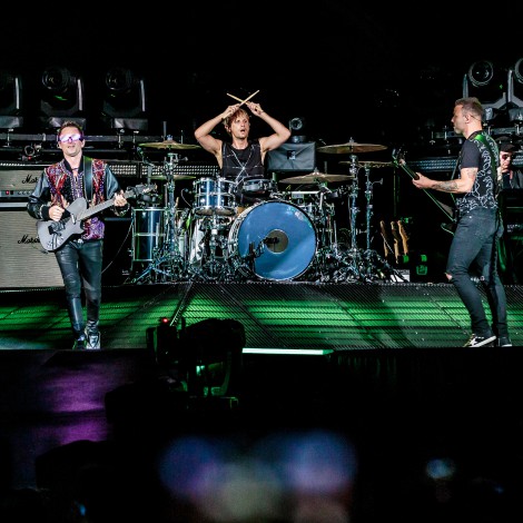 Muse aterriza en Madrid para dar un único concierto en España