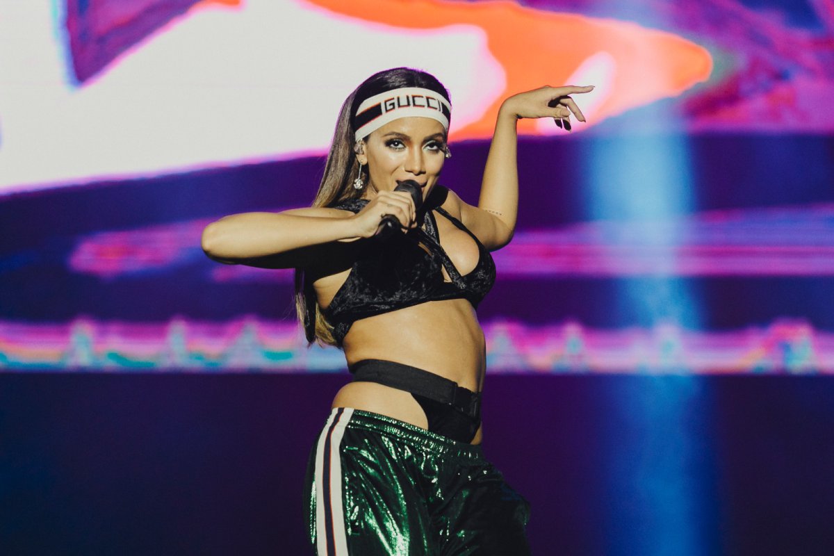La explosión brasileira de Anitta en el Festival Arenal Sound, en imágenes