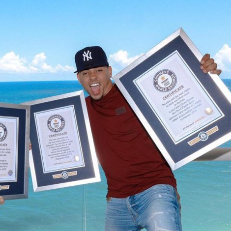Ozuna consigue cuatro títulos de récord Guinness