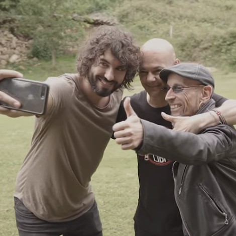 Así suena la nueva versión de '20 de abril' de Celtas Cortos con Fito y Mikel Izal