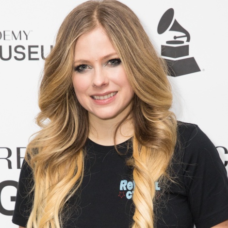 Avril Lavigne aterriza en Europa con su gira