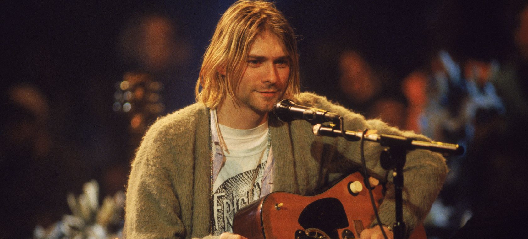El largo viaje de la chaqueta usada por Kurt Cobain en el 'Umplugged' de Nirvana